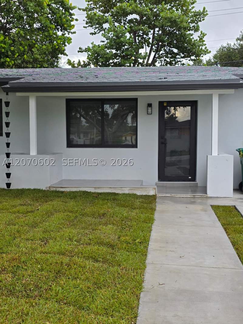 5 bedroom SingleFamilyResidence at 2910 NW 175th St, Myrtle Grove, Miami Gardens — photo 3