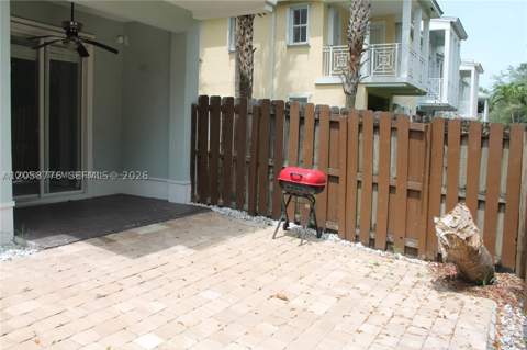 10770 NW 74th Ln, Doral FL - photo 10 of 46