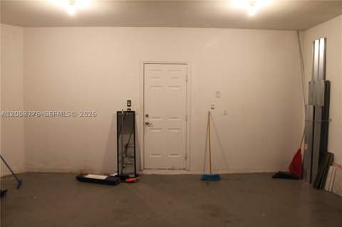 10770 NW 74th Ln, Doral FL - photo 19 of 46