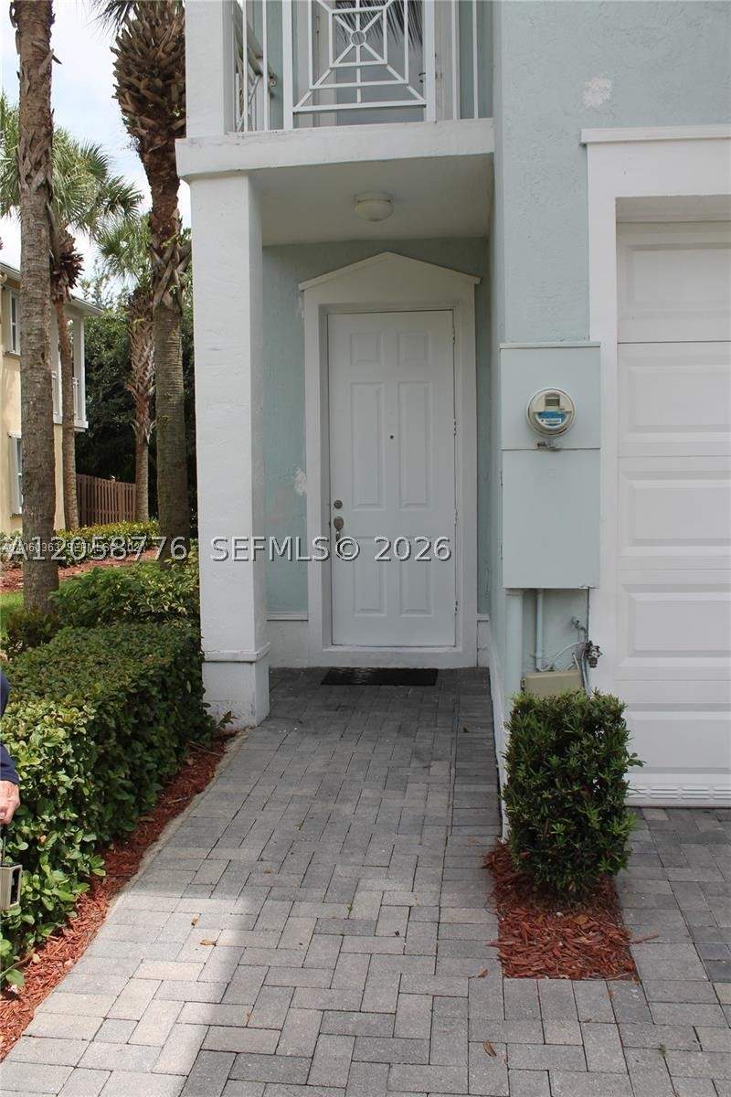 4 bedroom Townhouse at 10770 NW 74th Ln, Reserve At Doral East, Doral — photo 2