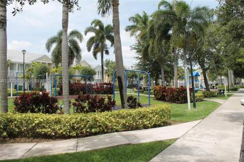 10770 NW 74th Ln, Doral FL - photo 7 of 46