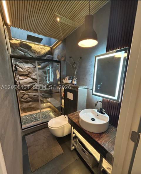 661 NE 164th Ter, Miami FL - photo 9 of 25