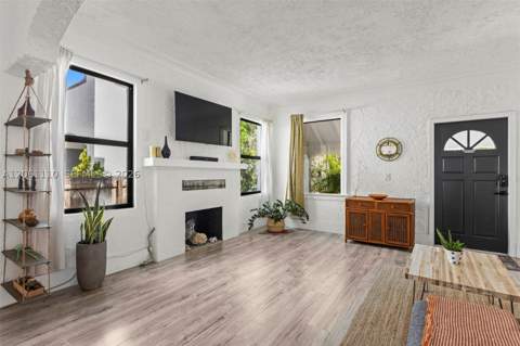 1644 SW 9th St, Miami FL - photo 6 of 39
