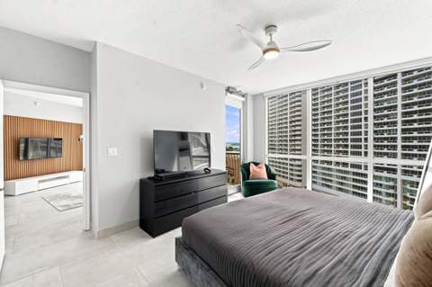 1750 N Bayshore Drive 1202, Miami FL - photo 10 of 47