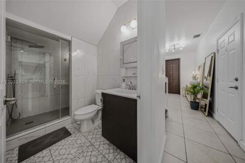 7042 NW 103rd Path, Doral FL - photo 12 of 33