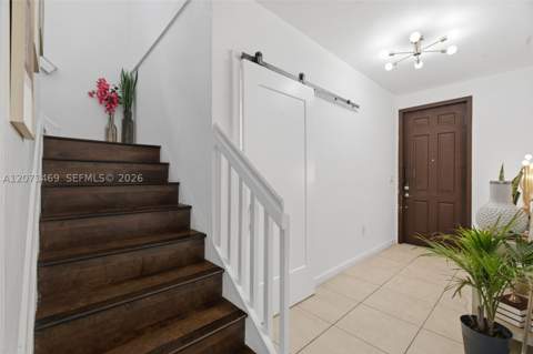 7042 NW 103rd Path, Doral FL - photo 14 of 33