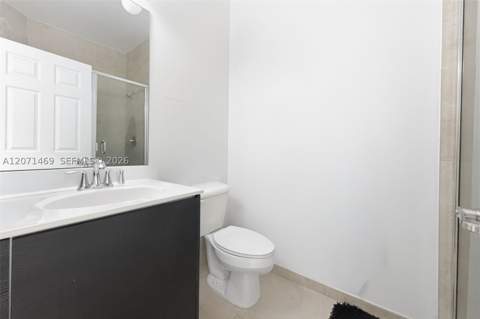 7042 NW 103rd Path, Doral FL - photo 22 of 33