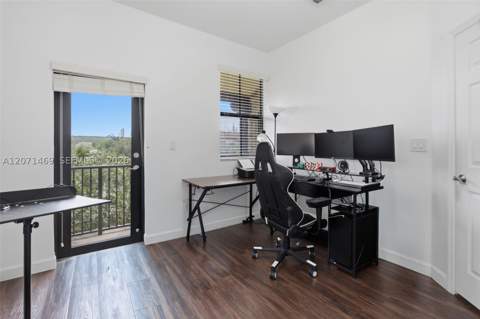 7042 NW 103rd Path, Doral FL - photo 23 of 33