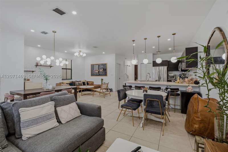 4 bedroom Townhouse at 7042 NW 103rd Path, Vintage Estates, Doral — photo 5
