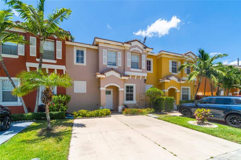 3 bedroom Townhouse at 120 SE 6th Rd, Casa Del Sur, Homestead — photo 2