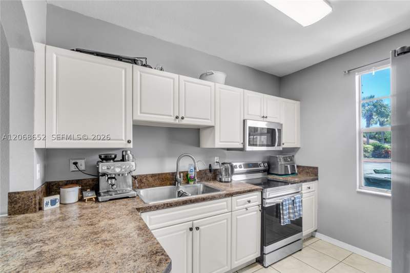 3 bedroom Townhouse at 120 SE 6th Rd, Casa Del Sur, Homestead — photo 4