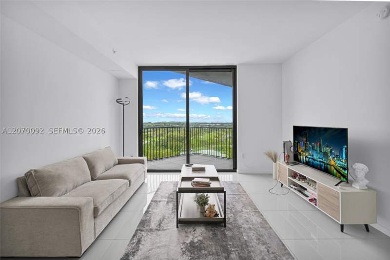 1 bedroom Condominium at 5300 Paseo Blvd 1410, 5252 Paseo Condo, Doral — photo 2