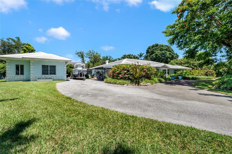 4 bedroom SingleFamilyResidence at 5455 SW 88th St, Snapper Creek Village Amd, Miami — photo 3