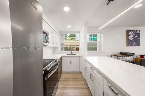 1408 Brickell Bay Dr 518, Miami FL - photo 8 of 17