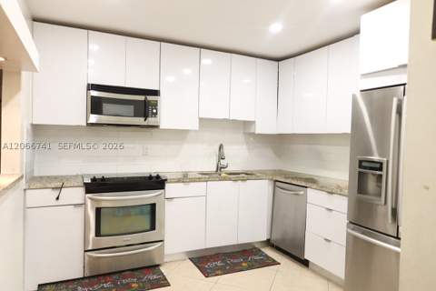 780 NE 199th St 207E, Miami FL - photo 24 of 33