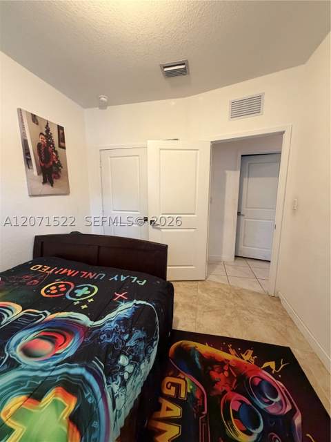 548 NE 5th Way, Florida City FL - photo 12 of 17