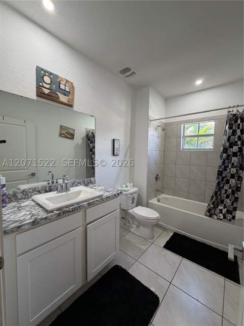 548 NE 5th Way, Florida City FL - photo 13 of 17