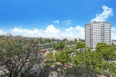 1775 Washington Ave 5D, Miami Beach FL - photo 9 of 20
