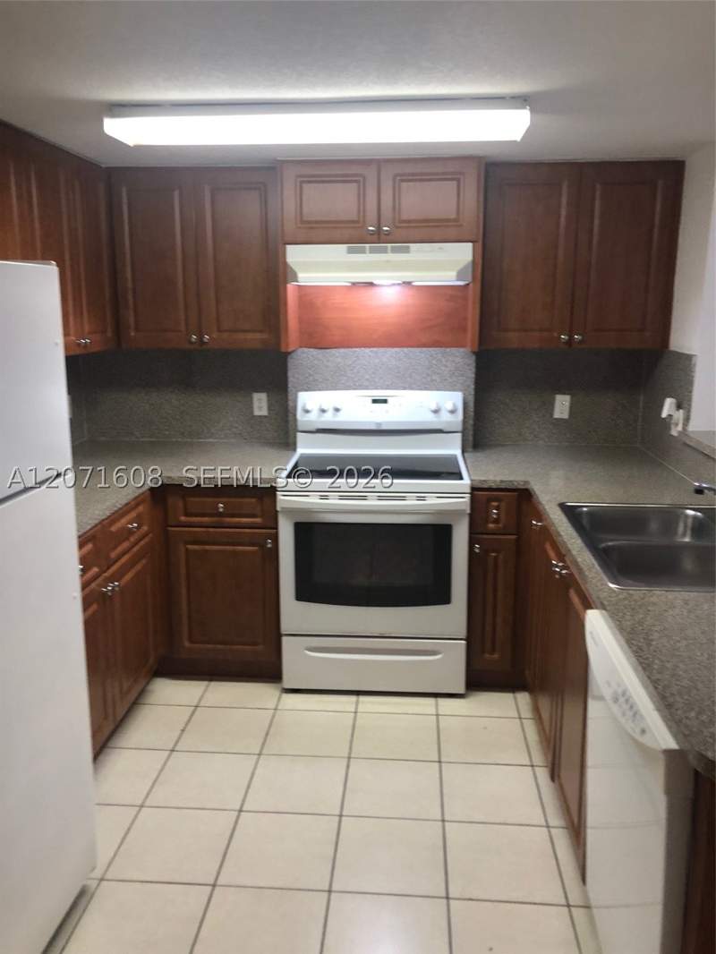 1 bedroom Condominium at 218 NW 12th Ave 802, Diamond Tower Condo, Miami — photo 3