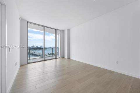 1400 Biscayne Blvd 1905, Miami FL - photo 6 of 27