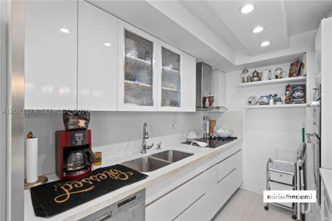 301 174th St 1901, Sunny Isles Beach FL - photo 12 of 21