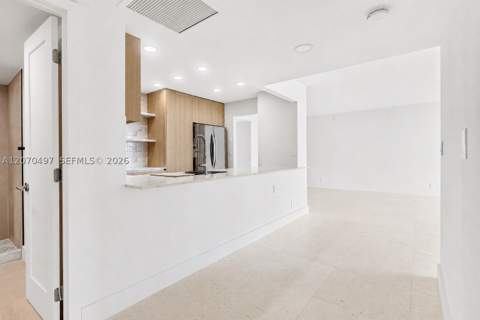 100 Bayview Dr 1626, Sunny Isles Beach FL - photo 11 of 40