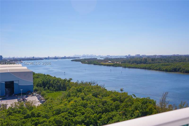 2 bedroom Condominium at 100 Bayview Dr 1626, Arlen House East Condo, Sunny Isles Beach — photo 2