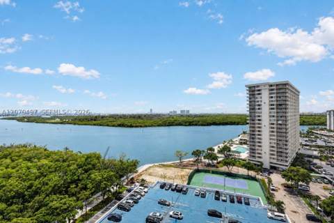 100 Bayview Dr 1626, Sunny Isles Beach FL - photo 23 of 40