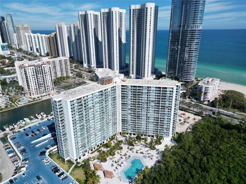 2 bedroom Condominium at 100 Bayview Dr 1626, Arlen House East Condo, Sunny Isles Beach — photo 3