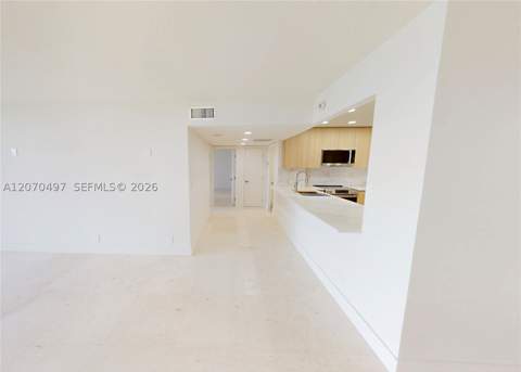 100 Bayview Dr 1626, Sunny Isles Beach FL - photo 7 of 40