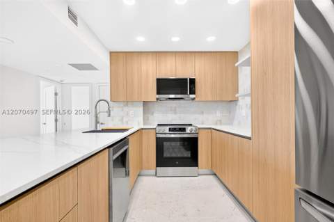 100 Bayview Dr 1626, Sunny Isles Beach FL - photo 9 of 40