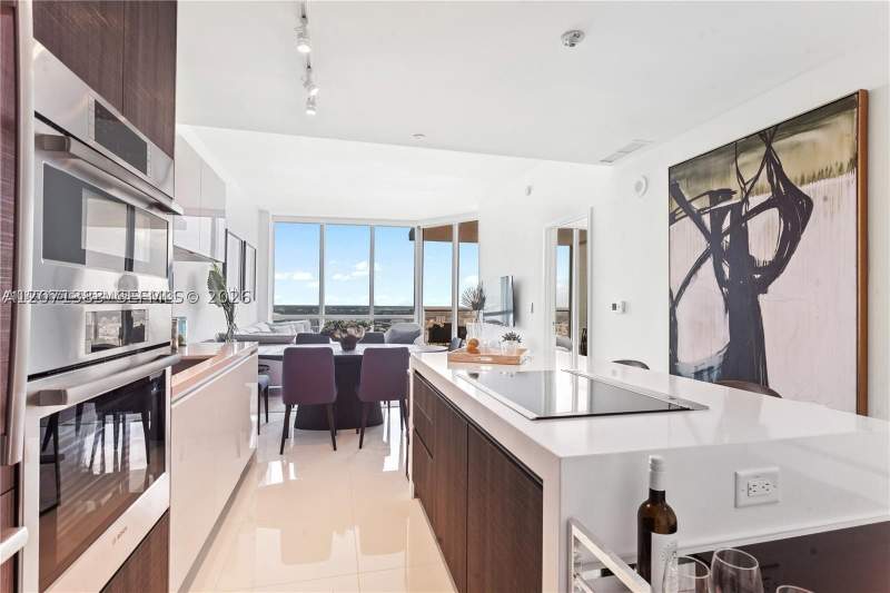 1 bedroom Condominium at 851 NE 1st Ave 4106, Paramount Miami Worldcent, Miami — photo 4