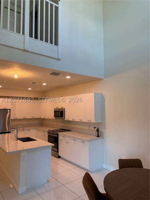 4640 NW 84 16, Doral FL - photo 17 of 52