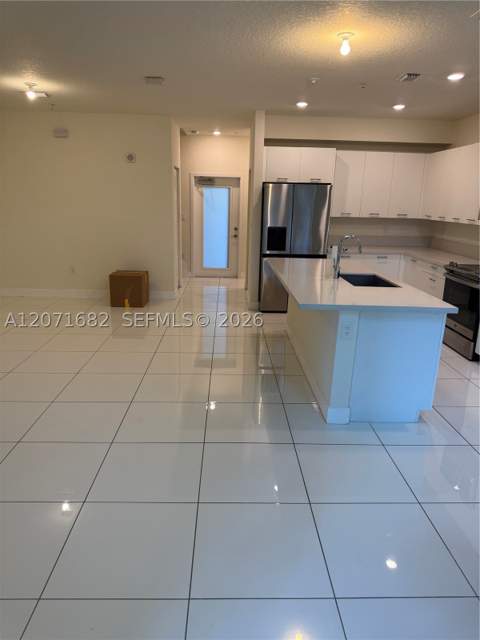 4640 NW 84 16, Doral FL - photo 19 of 52
