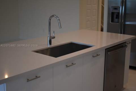4640 NW 84 16, Doral FL - photo 20 of 52