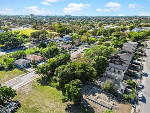 1829 NW 62nd Ter, Miami FL - photo 11 of 44