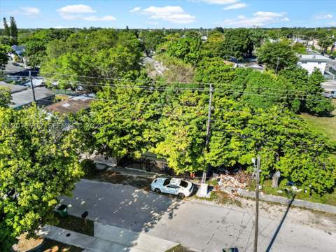 1829 NW 62nd Ter, Miami FL - photo 12 of 44