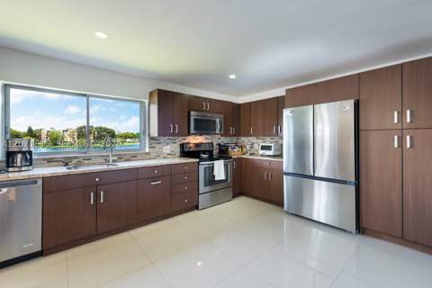 873 NE 195 206, Miami FL - photo 11 of 23