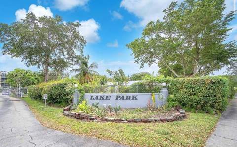 952 NE 199th St 4K, Miami FL - photo 10 of 11