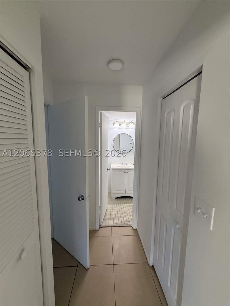 1 bedroom Condominium at 952 NE 199th St 4K, Lake Park Condo No 1 - Bl, Miami — photo 5