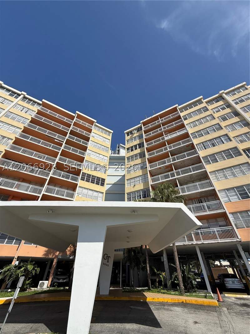 1 bedroom StockCooperative at 2025 NE 164th St 707, Crestview Towers Condo, North Miami Beach — photo 4