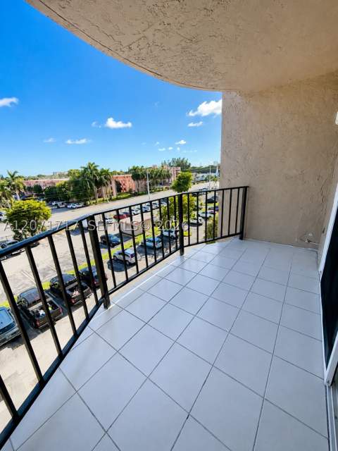5199 NW 7th St 501E, Miami FL - photo 14 of 19