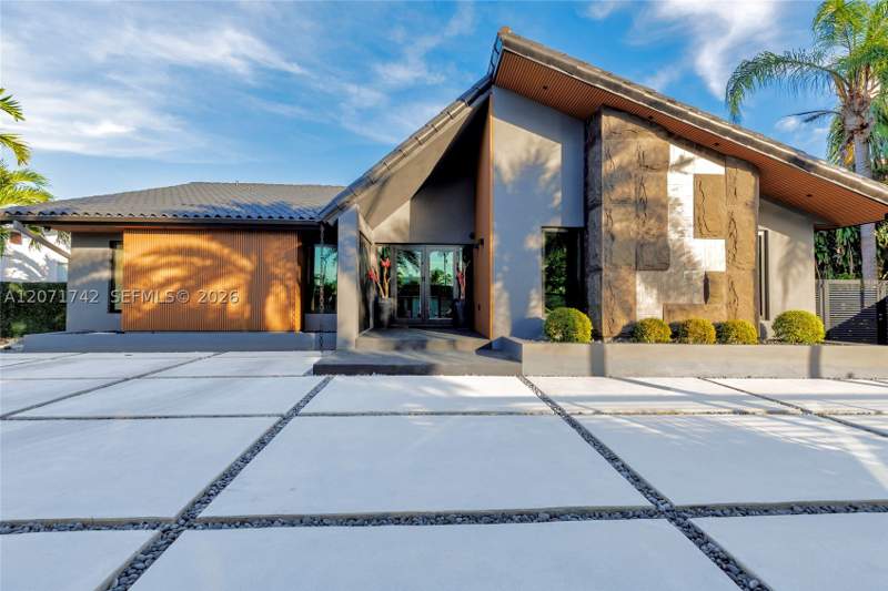 4 bedroom SingleFamilyResidence at 11620 NE 20th Dr, San Souci Estates, North Miami — photo 3