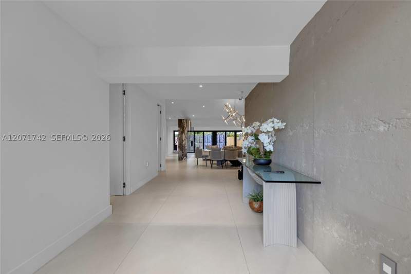 4 bedroom SingleFamilyResidence at 11620 NE 20th Dr, San Souci Estates, North Miami — photo 5