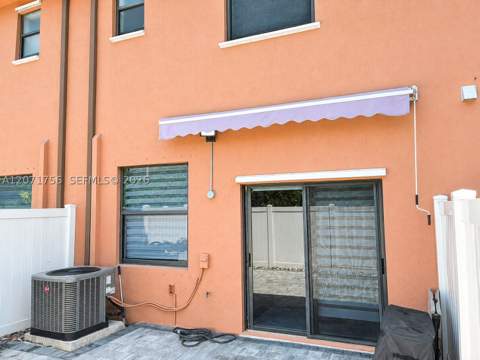 8876 W 35th Way, Hialeah FL - photo 24 of 30