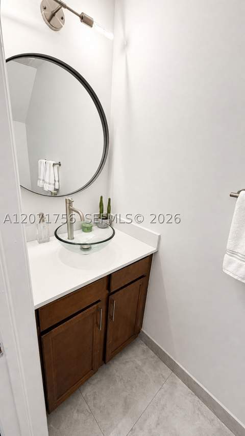 8876 W 35th Way, Hialeah FL - photo 8 of 30
