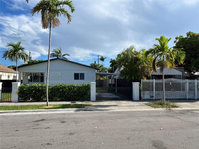 3 bedroom SingleFamilyResidence at 2353 SW 4th St, Beacom Manor, Miami — photo 2