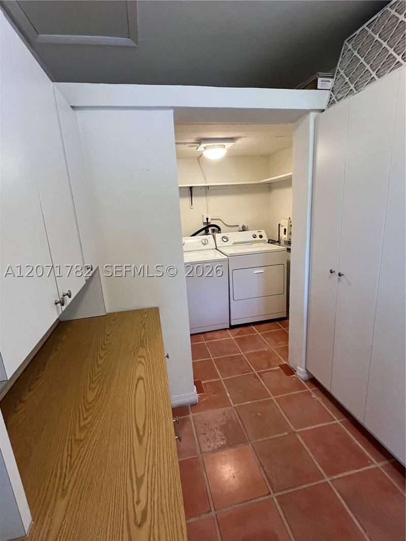 3 bedroom SingleFamilyResidence at 2353 SW 4th St, Beacom Manor, Miami — photo 4