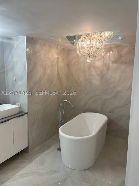 20191 E Country Club Dr 503, Aventura FL - photo 7 of 28