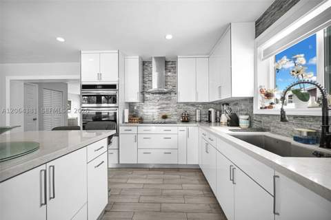 8251 NW 185th St, Hialeah FL - photo 16 of 39